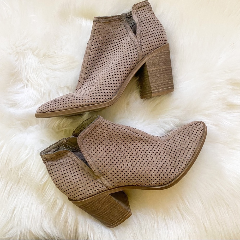 Dolce Vita Perforated booties in taupe